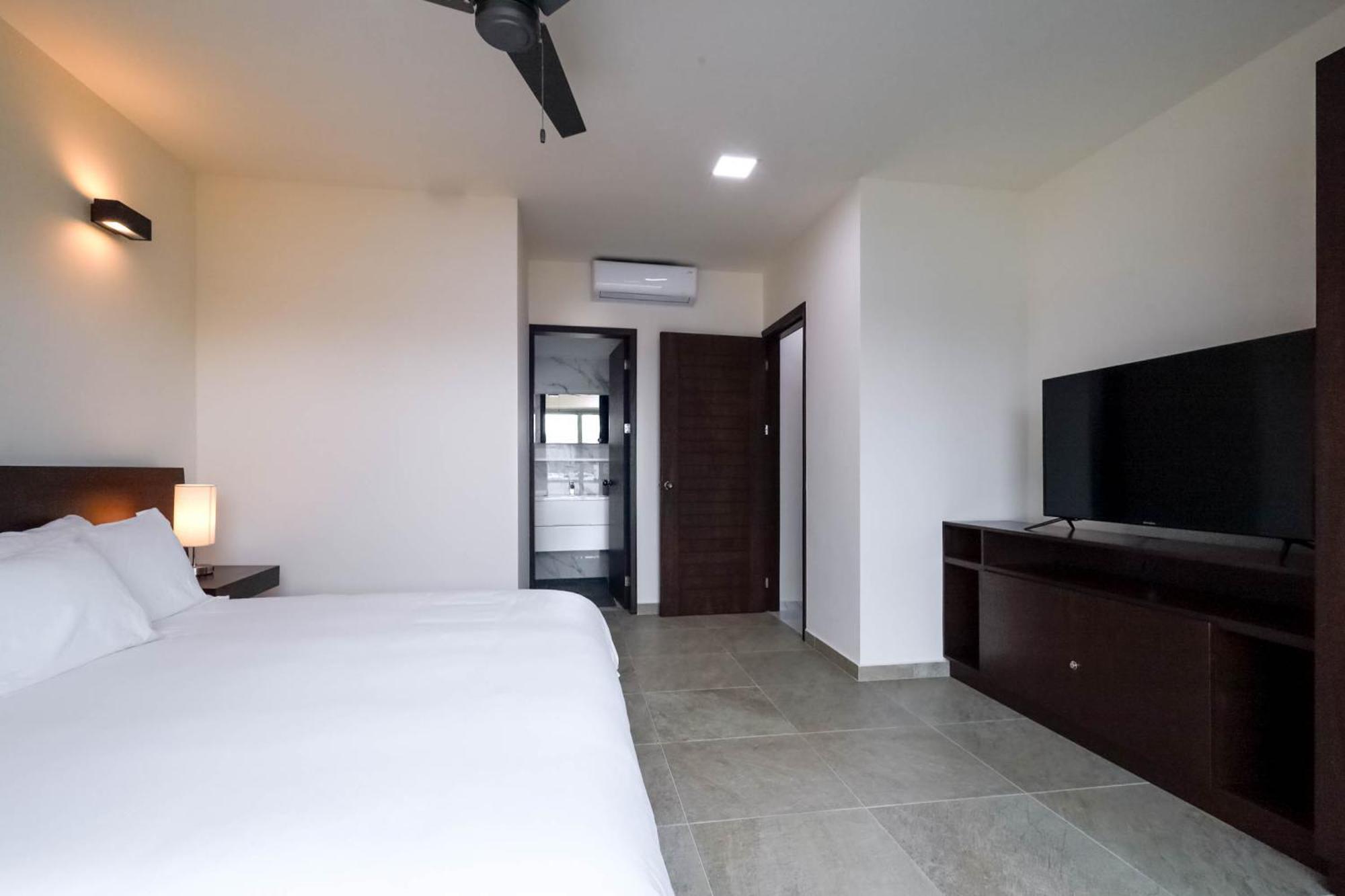 La Poza Suites Isla Mujeres Zewnętrze zdjęcie