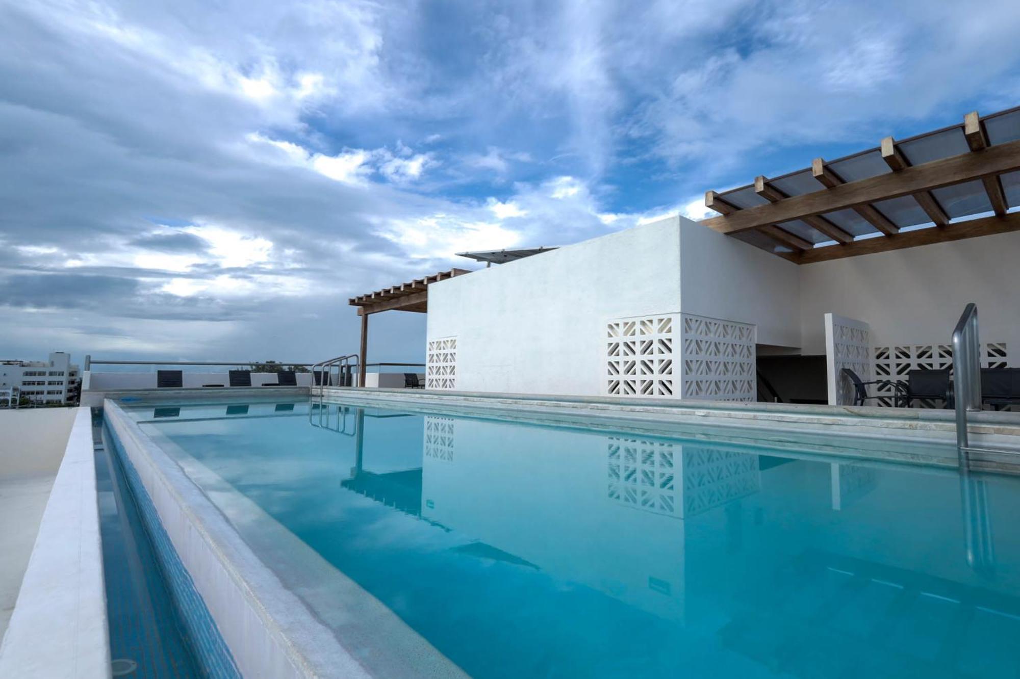 La Poza Suites Isla Mujeres Zewnętrze zdjęcie