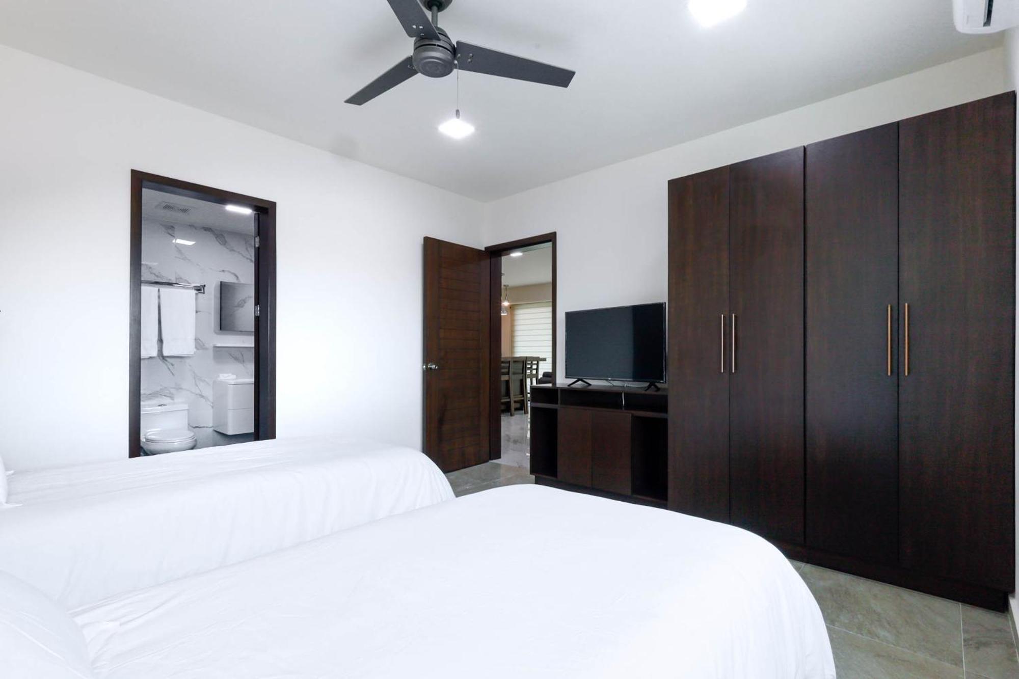 La Poza Suites Isla Mujeres Zewnętrze zdjęcie